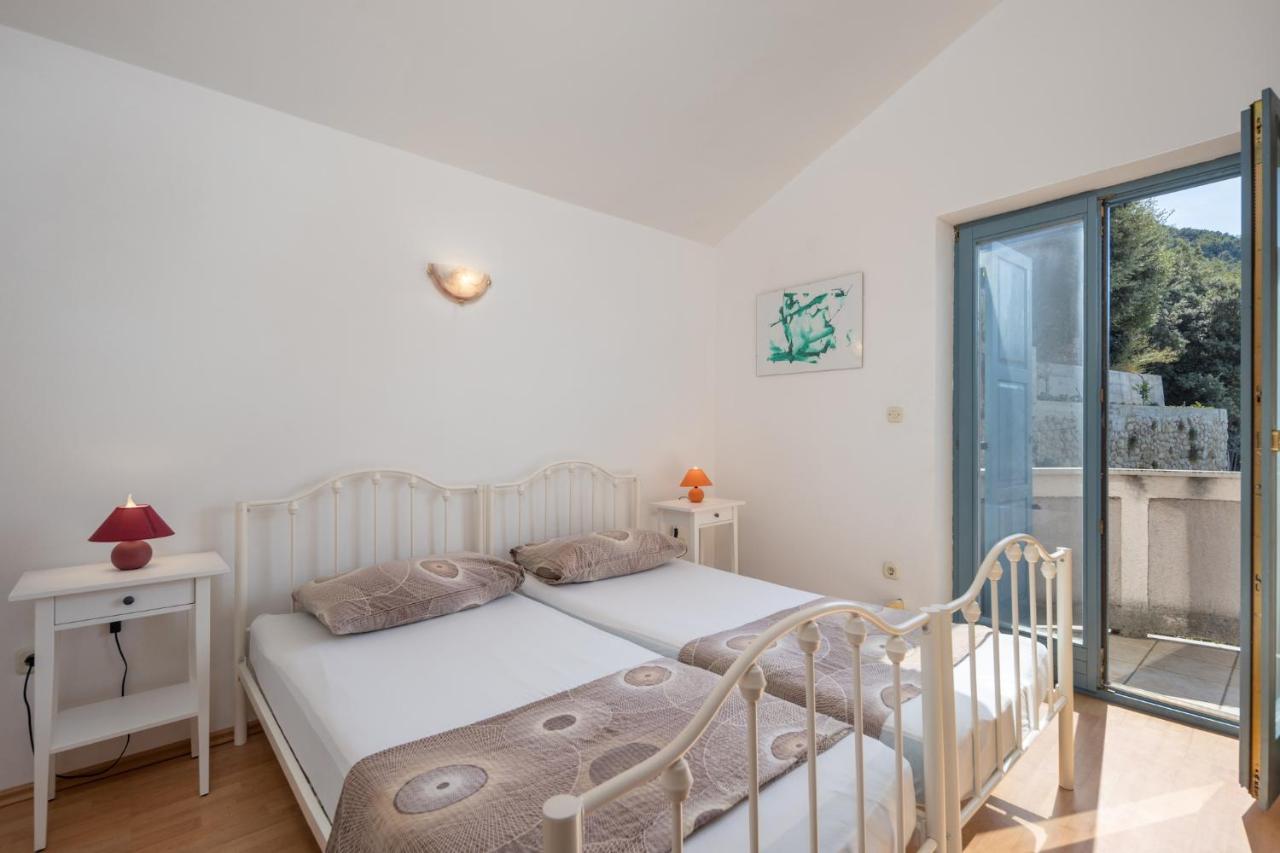 Doris Apartment